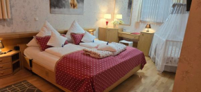 Resi's Zimmer mit Bad und Terrasse